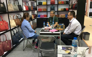 中檔女包加工 義烏箱包廠客戶(hù)口碑說(shuō)話